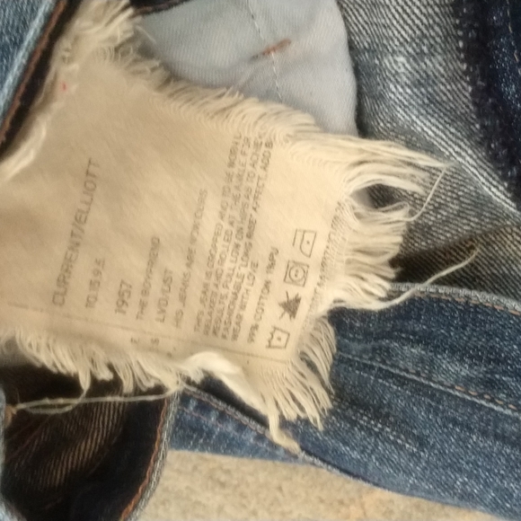 Distressed Current Elliott dark denim cropped jeans - Picture 3 of 7